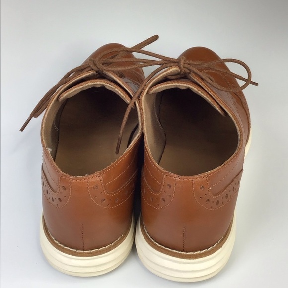Cole Haan Original Grand Wingtip Sneaker in Woodbury Leather Size 7. - Picture 5 of 9
